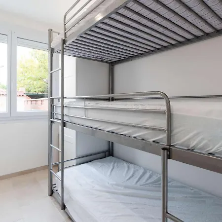 Daire T3 Climatise, Renove Avec Gout, A 150m De La Plage, Avec Terrasse Et Equipements Complets - Fr-1-409-204 *