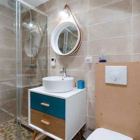 T3 Climatise, Renove Avec Gout, A 150m De La Plage, Avec Terrasse Et Equipements Complets - Fr-1-409-204 Fleury (Aude)