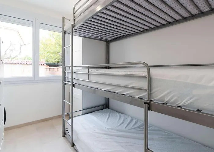 Appartamento T3 Climatisé, Rénové Avec Goût, à 150m De La Plage, Avec Terrasse Et équipements Complets - Fr-1-409-204 *