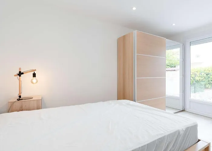 T3 Climatisé, Rénové Avec Goût, à 150m De La Plage, Avec Terrasse Et équipements Complets - Fr-1-409-204 Fleury (Aude)