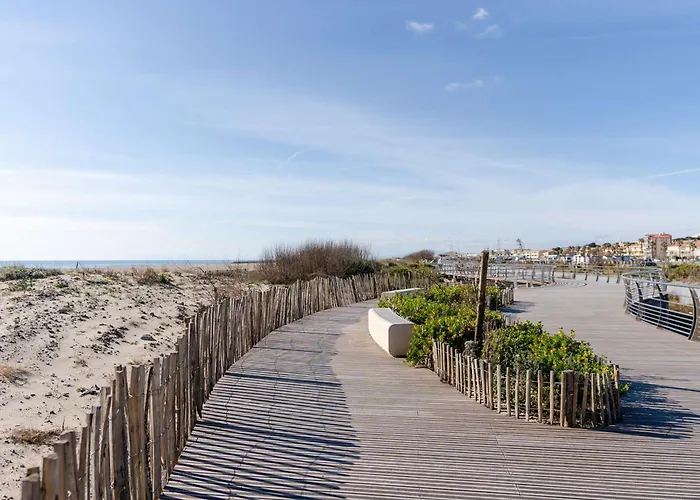 T3 Climatisé, Rénové Avec Goût, à 150m De La Plage, Avec Terrasse Et équipements Complets - Fr-1-409-204 Appartamento *
